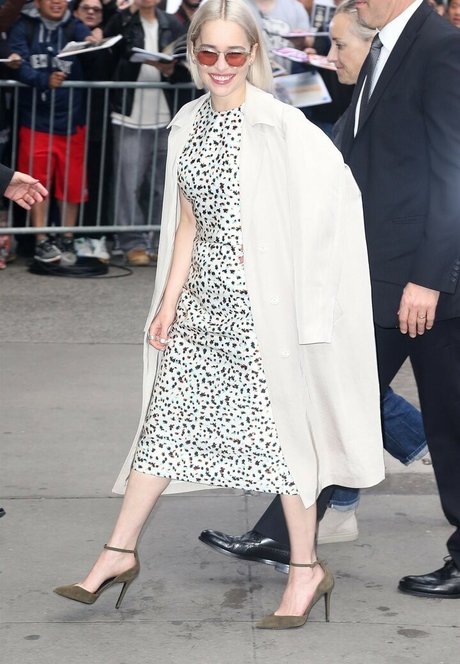 Emilia Clarke photo 375
