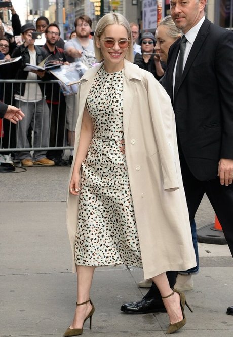 Emilia Clarke photo 388