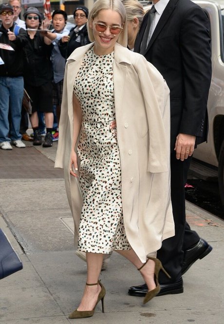 Emilia Clarke photo 390