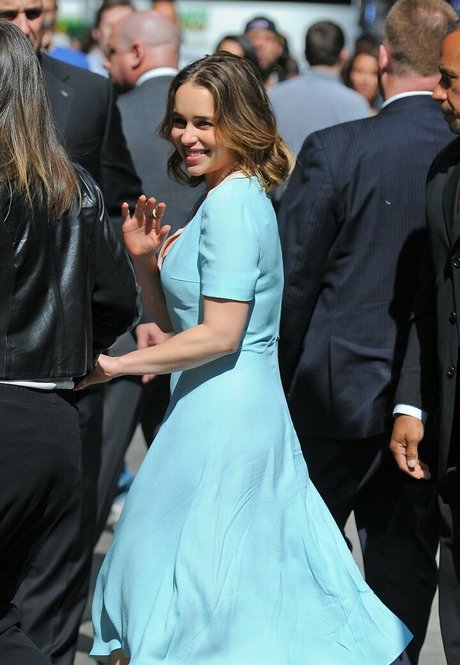Emilia Clarke photo 735