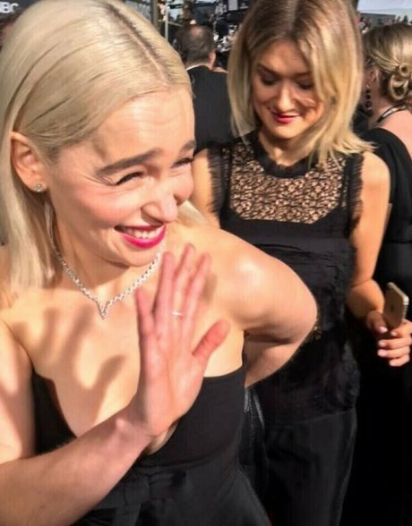 Emilia Clarke photo 799