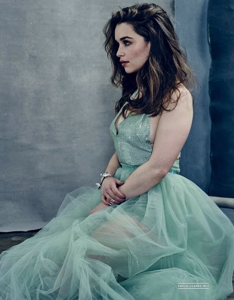 Emilia Clarke photo 870