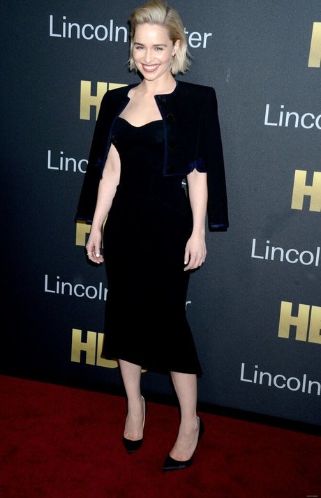 Emilia Clarke photo 927