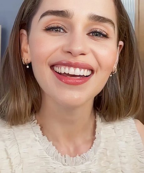 Emilia Clarke photo 962