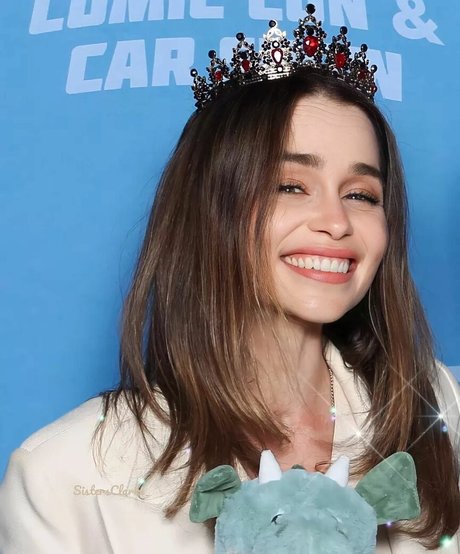 Emilia Clarke photo 992