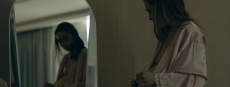 Emilia Clarke photo 1003