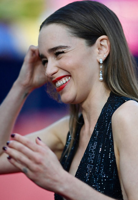 Emilia Clarke photo 1028