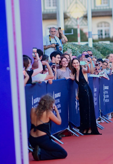 Emilia Clarke photo 1033