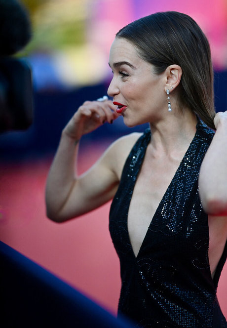 Emilia Clarke photo 1069
