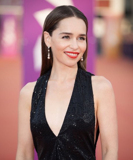 Emilia Clarke photo 1089
