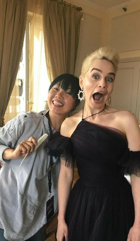 Emilia Clarke photo 1145
