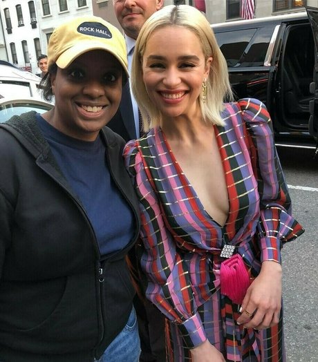 Emilia Clarke photo 1174