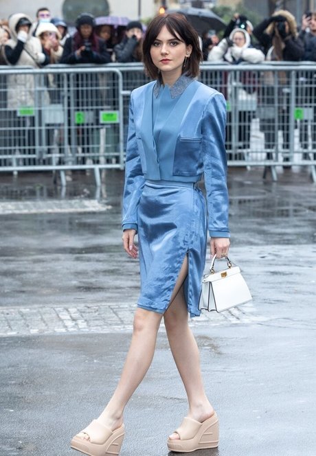 Emilia Jones photo 57