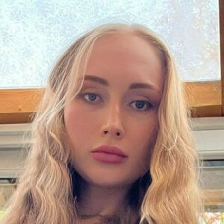 Emilia.tt photo 31