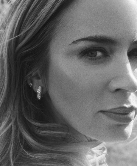 Emily Blunt photo 33