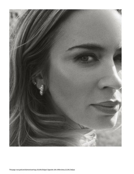 Emily Blunt photo 79