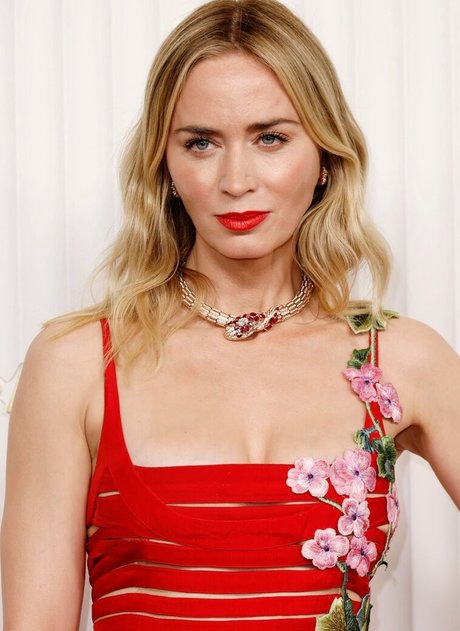 Emily Blunt photo 89