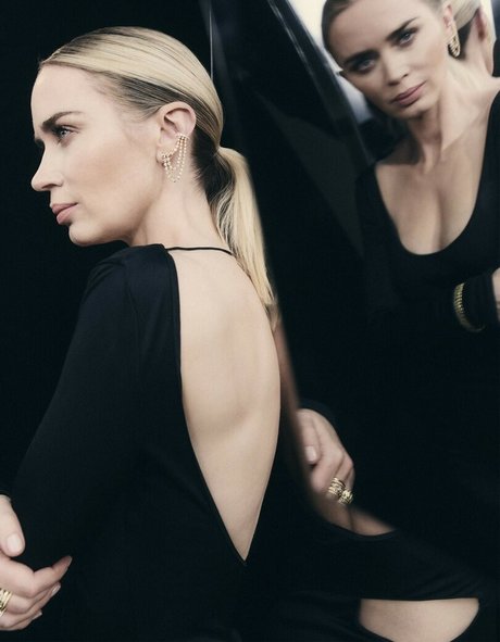 Emily Blunt photo 122