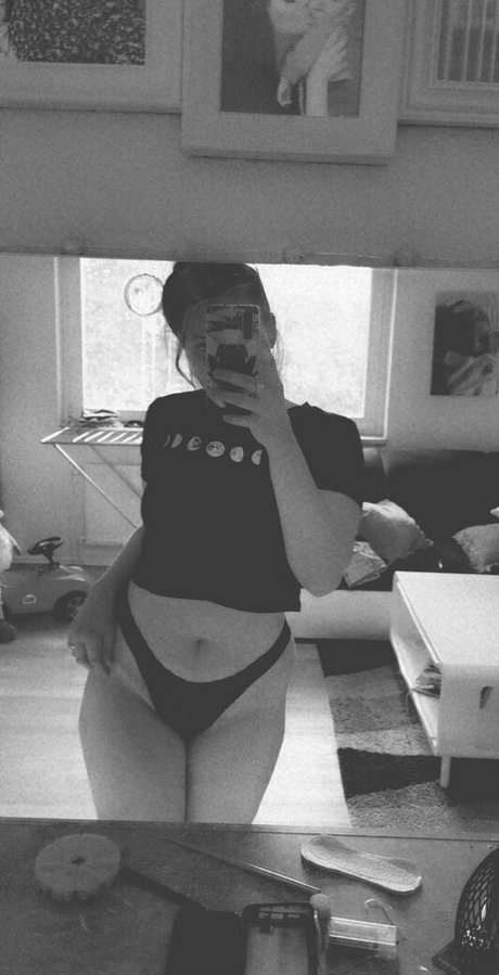 Emily Erdbeer photo 3