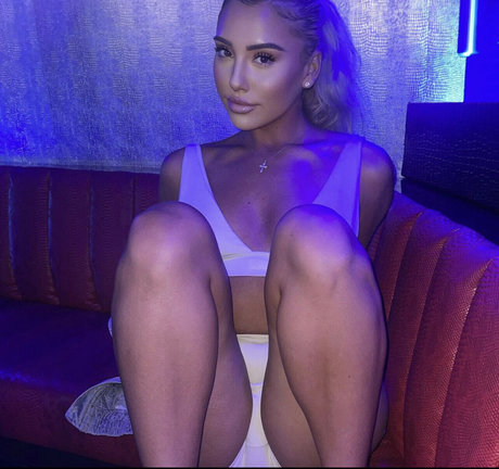 Emily Huff photo 18