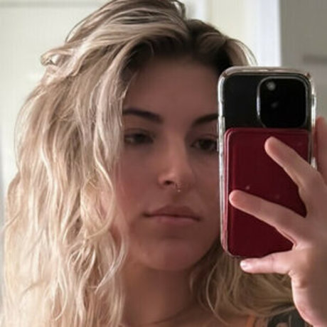 Emily Joel photo 3