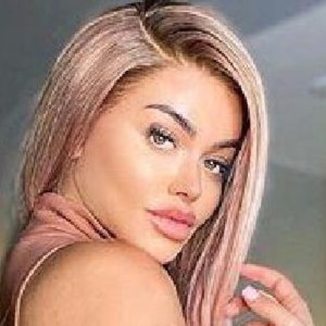 Emily Regina photo 12