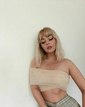 Emily Rose Perrin photo 2