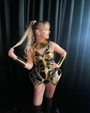 Emily Rose Perrin photo 10