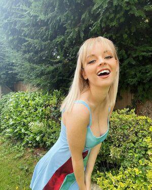Emily Rose Perrin photo 19