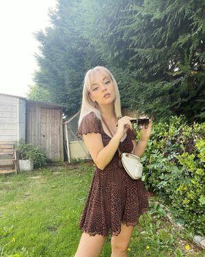 Emily Rose Perrin photo 20