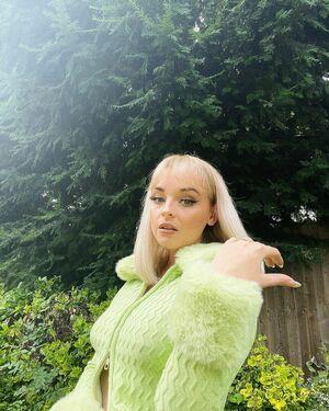 Emily Rose Perrin photo 27