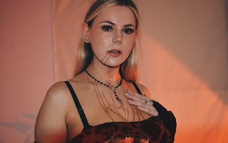 Emily V photo 168