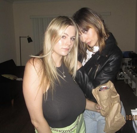 Emily V photo 177