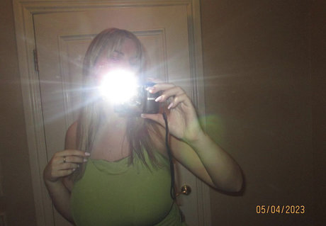 Emily V photo 203