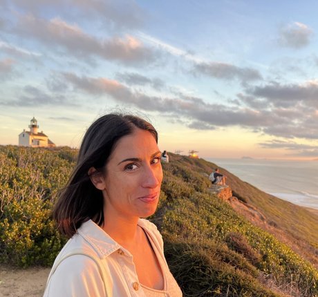 Emily Varadian photo 10