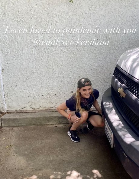 Emily Wickersham photo 3
