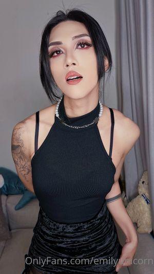 Emily Yunicorn photo 21