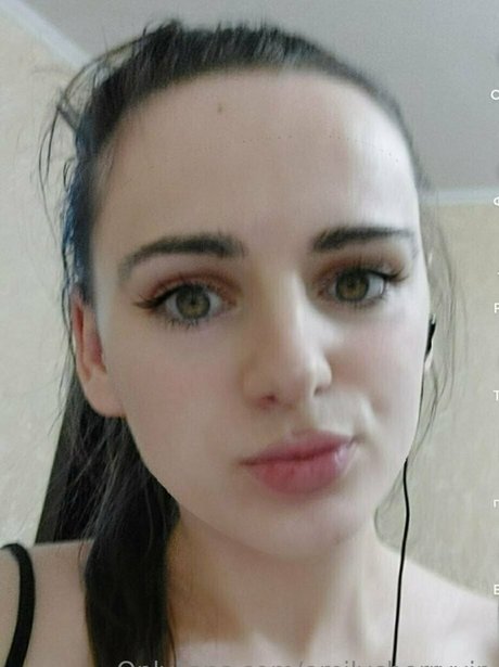 Emilycherryvip photo 17