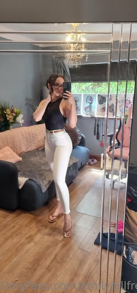 Emilyhillfree photo 2