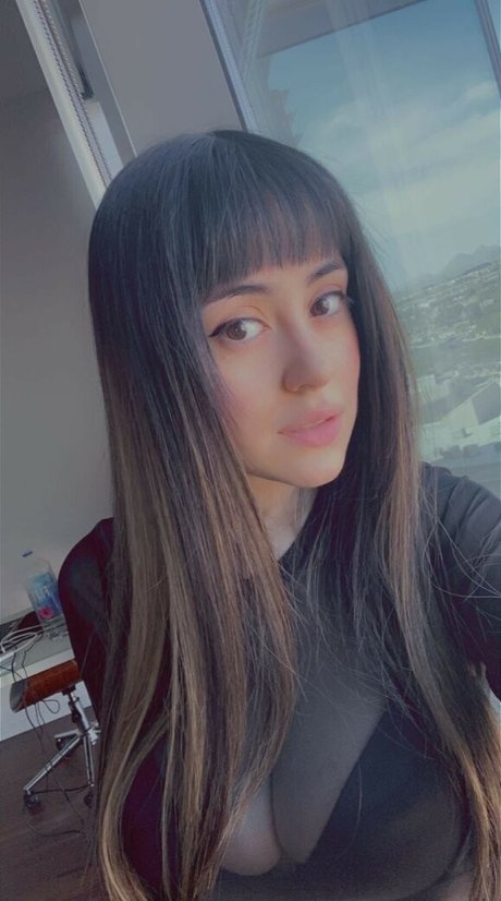 Emilyuumi photo 2