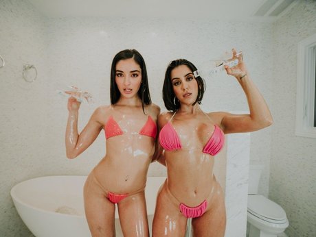 Emilywillisxxx photo 50