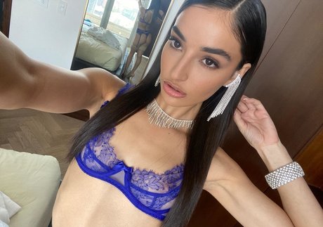 Emilywillisxxx photo 53