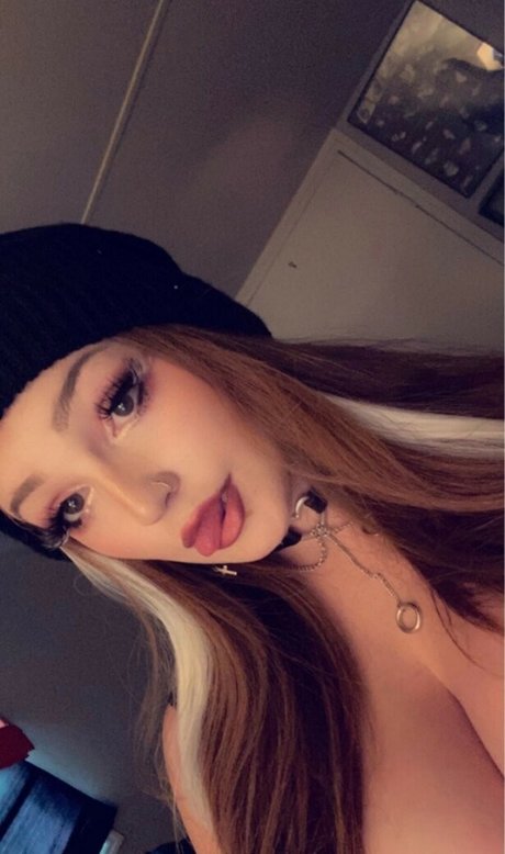 Emilyyfiore photo 33