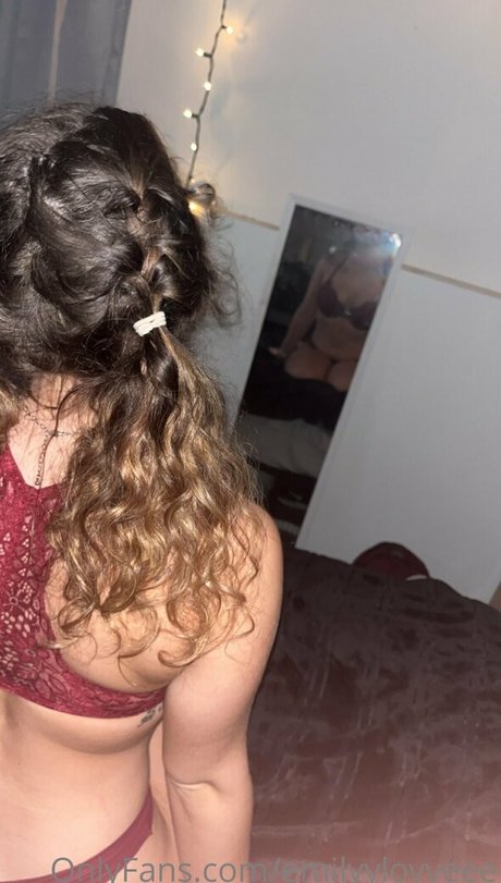 Emilyylovveee photo 28