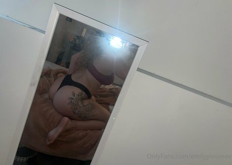 Emilyylovveee photo 30