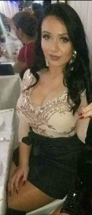 Emina Jahi photo 19