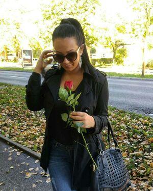 Emina Jahi photo 27