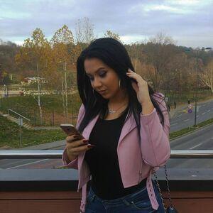Emina Jahi photo 39