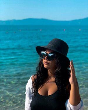 Emina Jahi photo 76