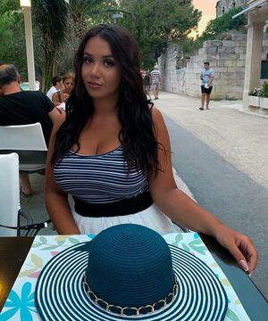 Emina Jahi photo 79